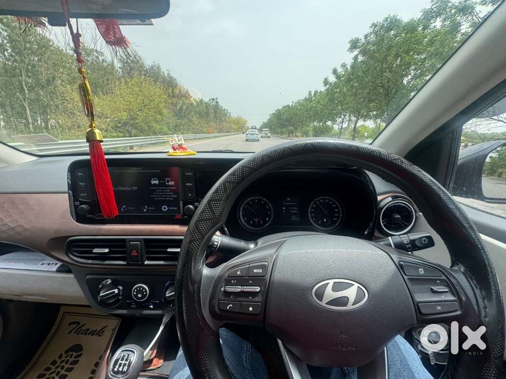 Hyundai Aura Sx 2025
