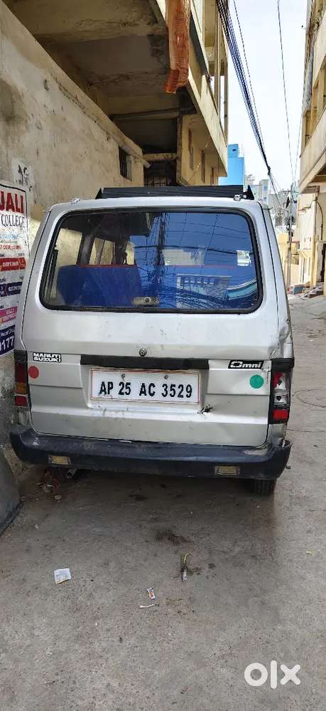 Maruti Suzuki Omni 2010