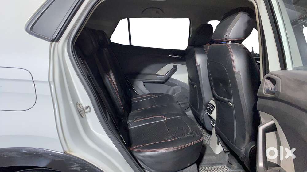 Skoda Kushaq 1.0 Tsi Ambition, 2022, Petrol