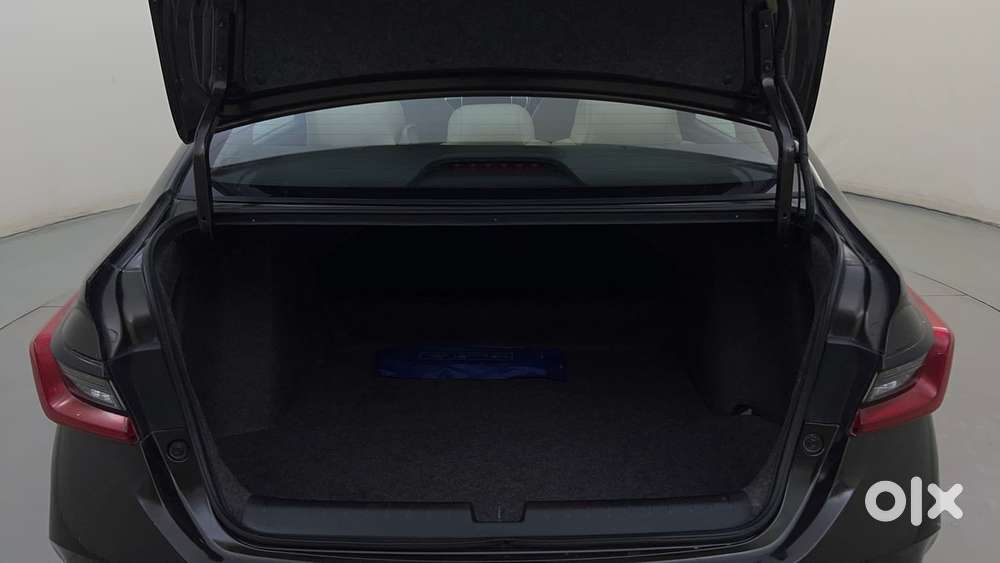 Honda City 1.5 V Mt, 2023, Petrol