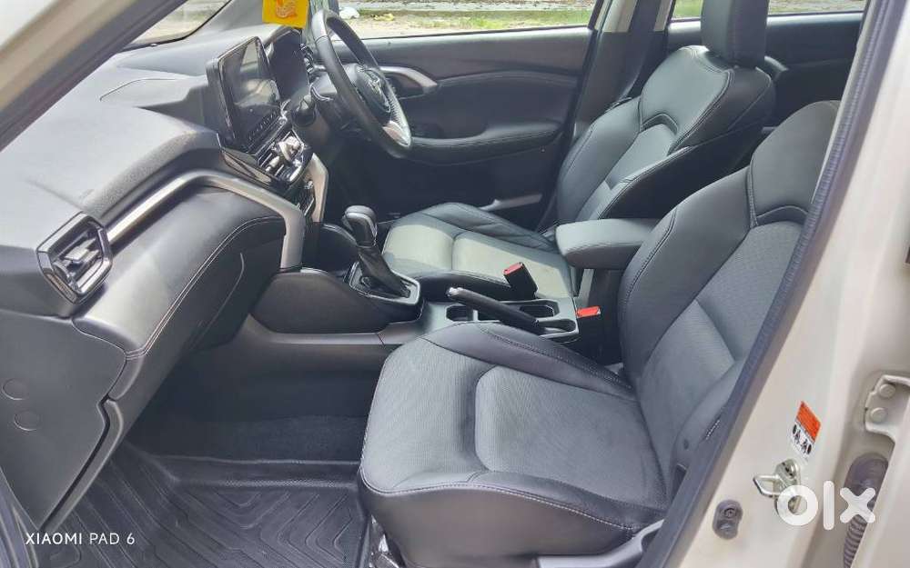 Toyota Urban Cruiser Hyryder 1.5 V Neo Drive At, 2025, Petrol