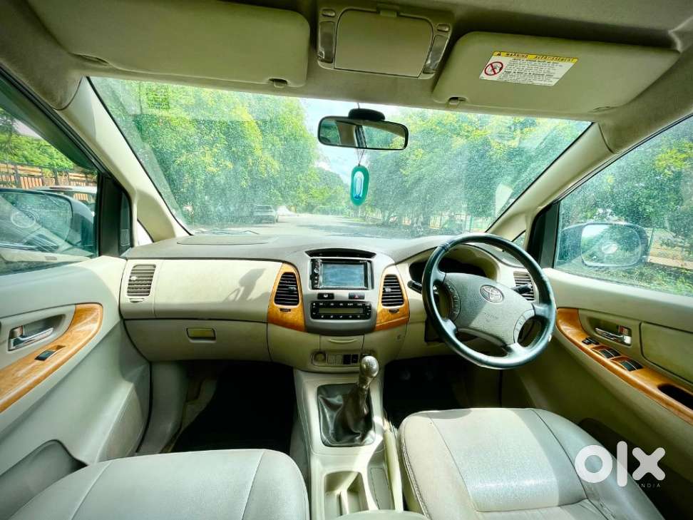 Toyota Innova 2.5 Z Diesel 7 Seater, 2011, Diesel