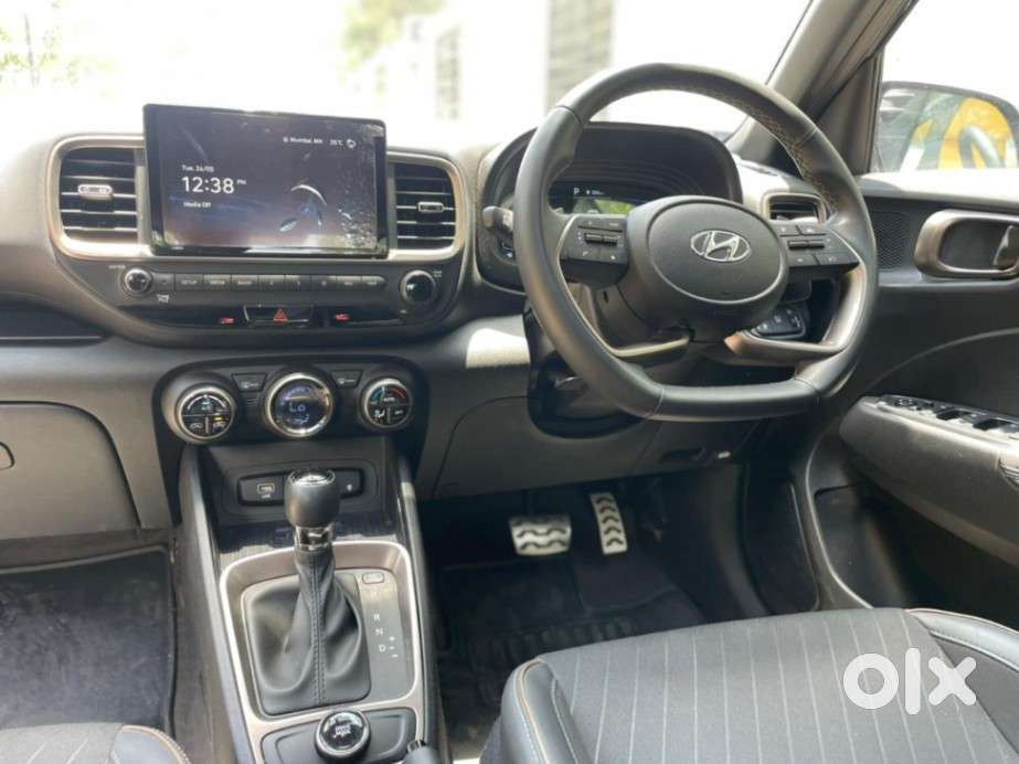 Hyundai Venue Sx(o) 1.0 Turbo Dct Knight Edition, 2024, Petrol