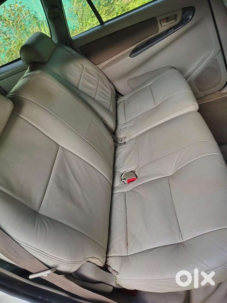 Toyota Innova 2.5 G (diesel) 8 Seater, 2012, Diesel