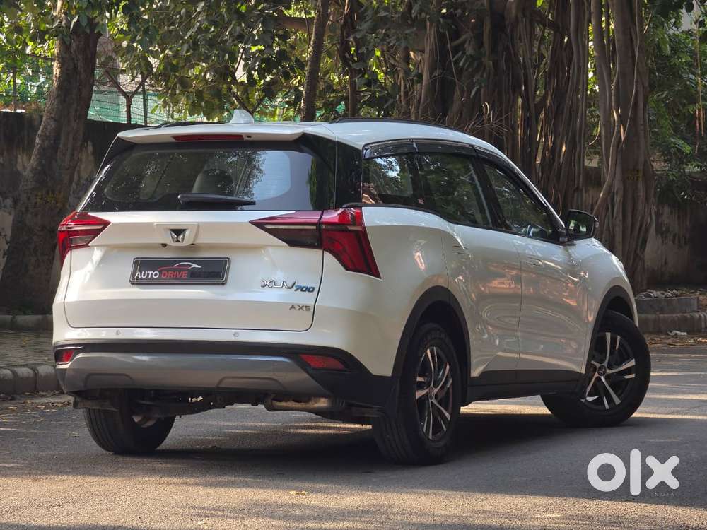 Mahindra Xuv700 2.0 Ax 5 Petrol Mt 7 Str, 2022, Petrol