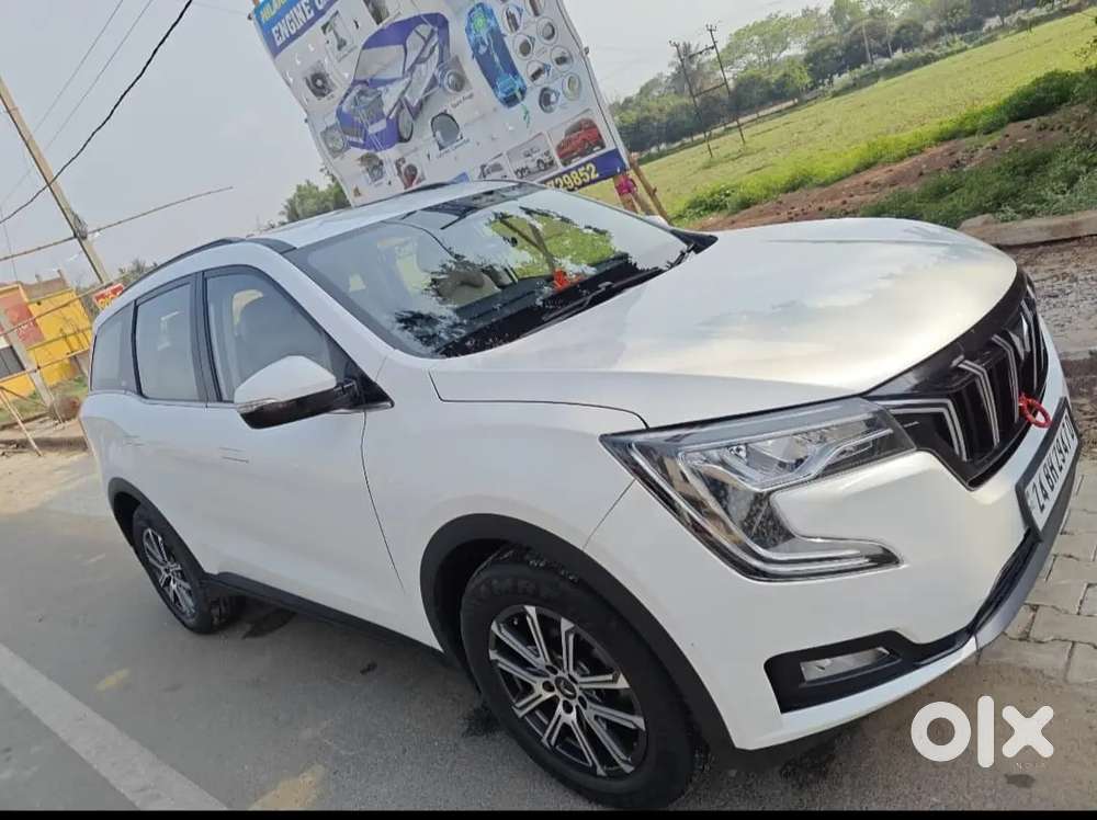 Mahindra Xuv700 2024 Petrol 14000 Km Driven