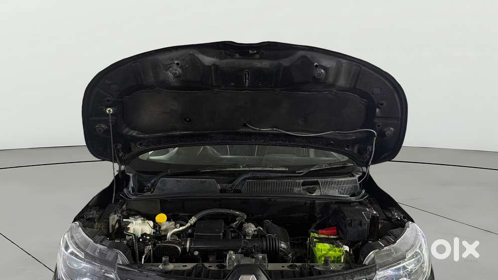 Renault Triber Rxz, 2024, Petrol