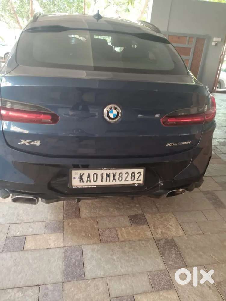 BMW X4 2022 with M Sport shadow