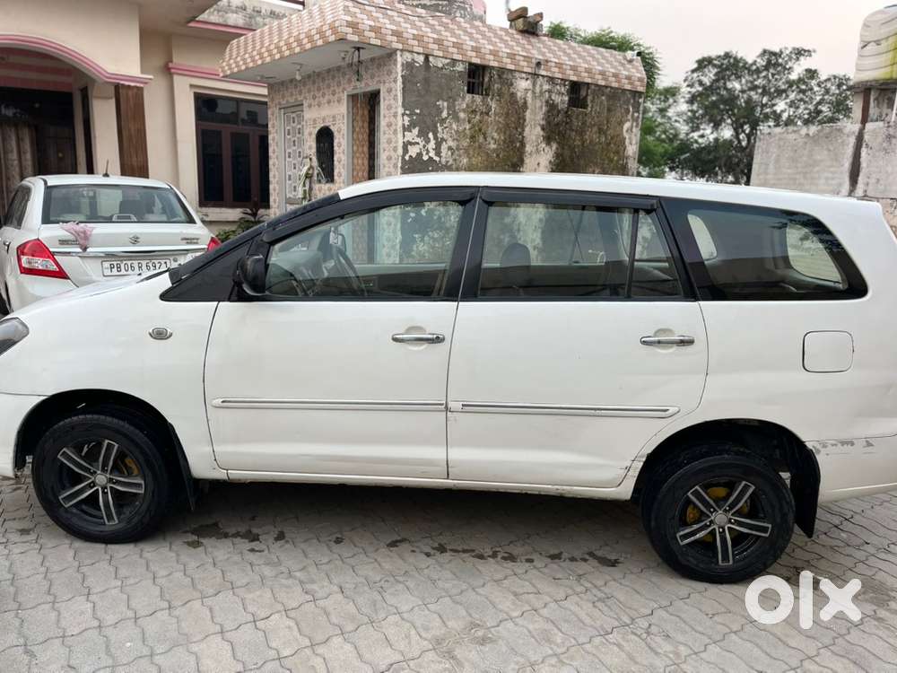Toyota Innova 2008 Diesel Well Maintained