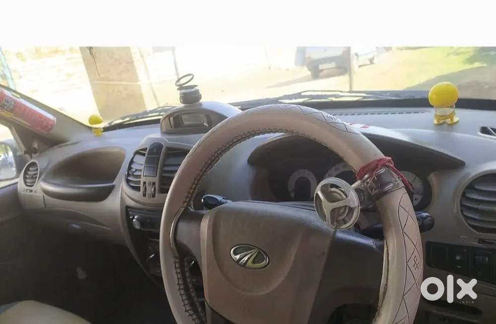 Mahindra Xylo 2012