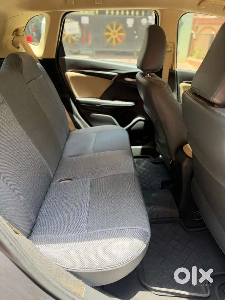Honda Jazz Vx Cvt 2019 Petrol Automatic Top Model New Tyres