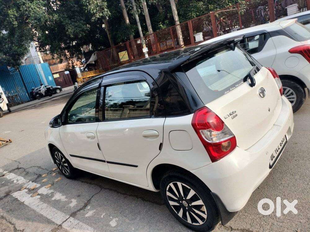Toyota Etios Liva 1.2 Vx Dual Tone, 2018, Petrol