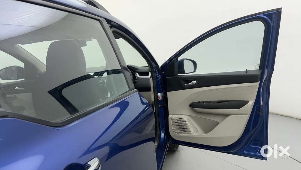 Renault Triber Rxz, 2021, Petrol
