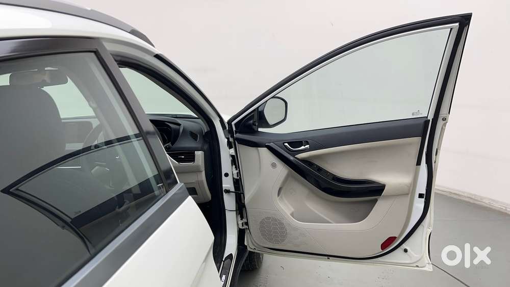 Tata Nexon 1.2 Revotron Xz Plus, 2022, Petrol