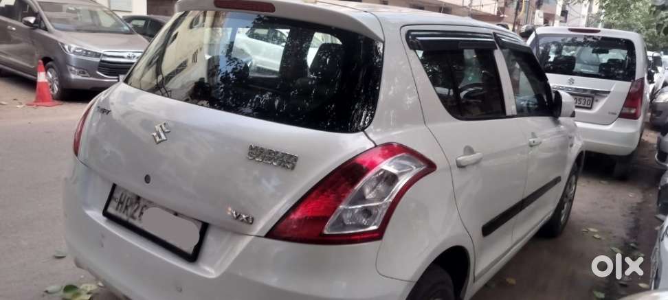 Maruti Suzuki Swift Lxi Optional-o, 2015, Petrol