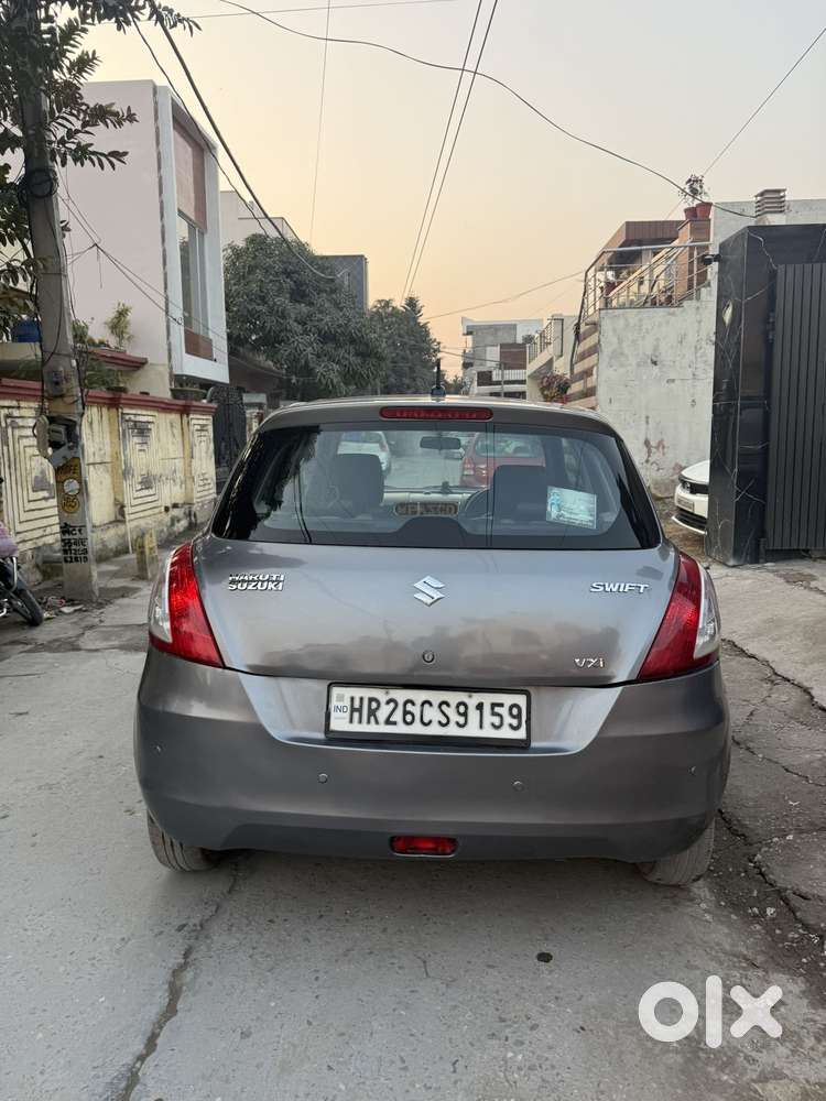 Maruti Suzuki Swift Vxi Abs Bsiv, 2015, Petrol
