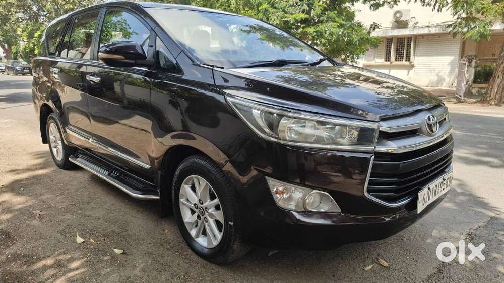 Toyota Innova Crysta 2.4 Gx Mt 8s, 2017, Diesel