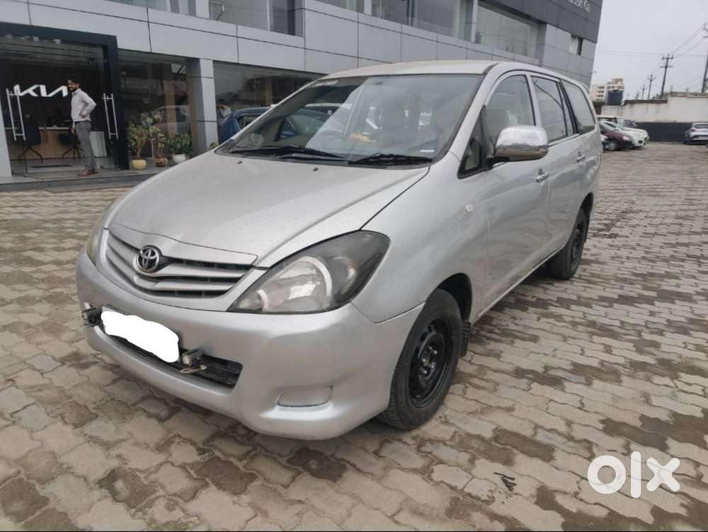 Toyota Innova Gx, 2010 Model.