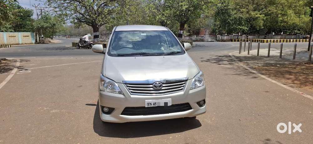 Toyota Innova 2.0 Vx (petrol) 8 Seater Bs Iv, 2013, Diesel