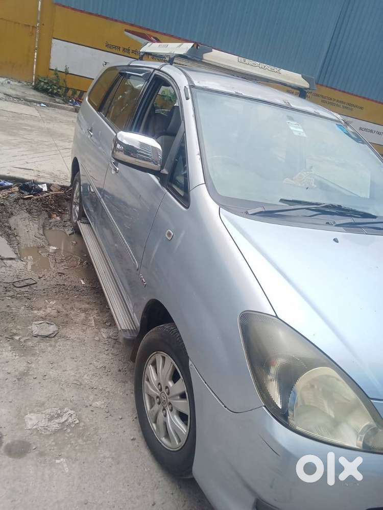 Toyota Innova 2.0 V 2010