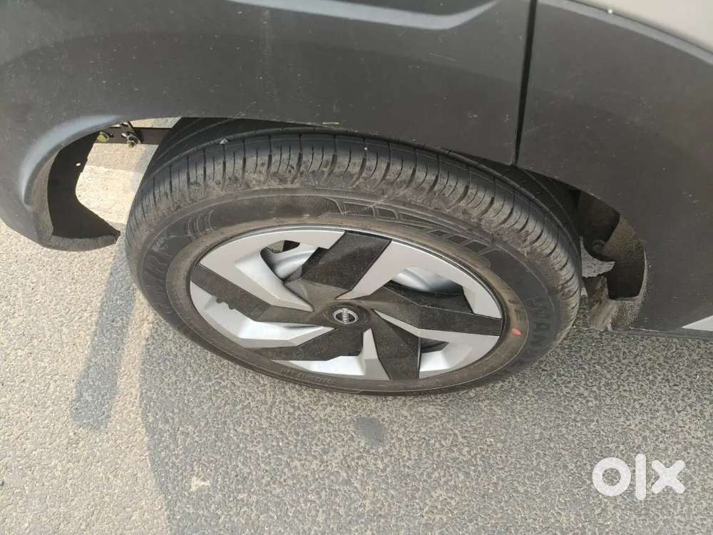 Nissan Magnite Visia Plus Silver Color