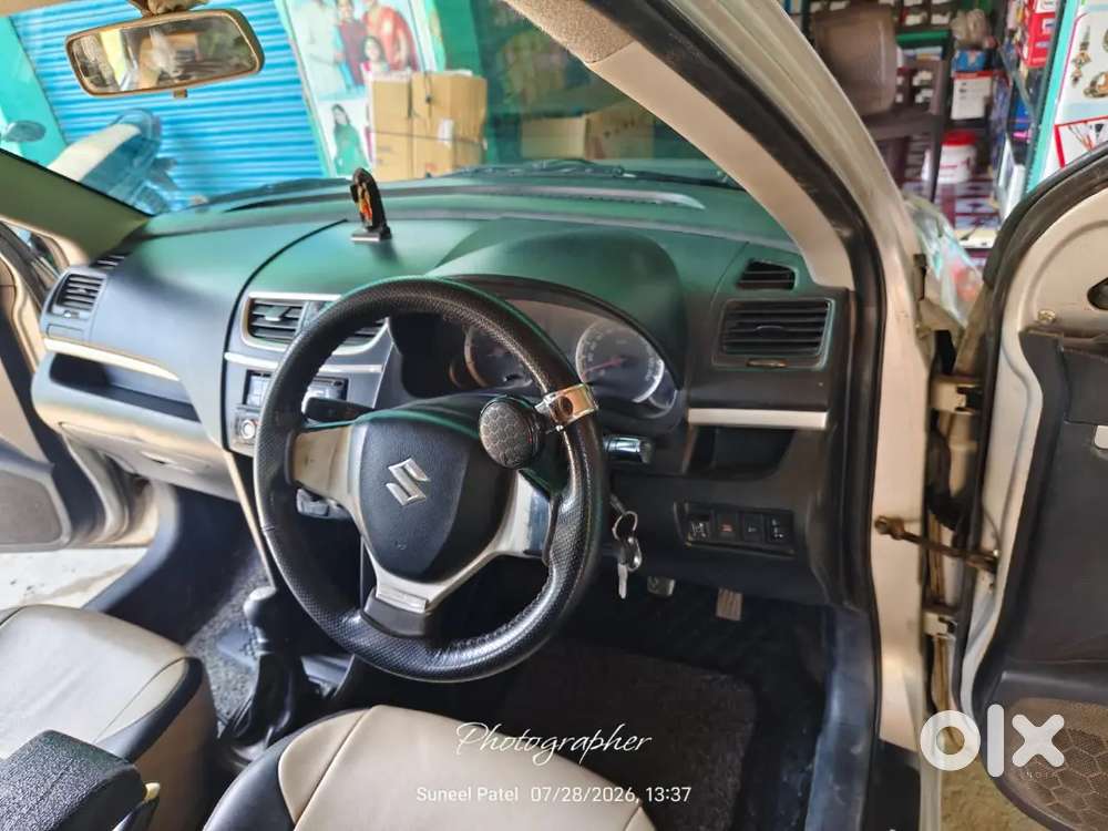 Maruti Suzuki Swift Vxi 2012