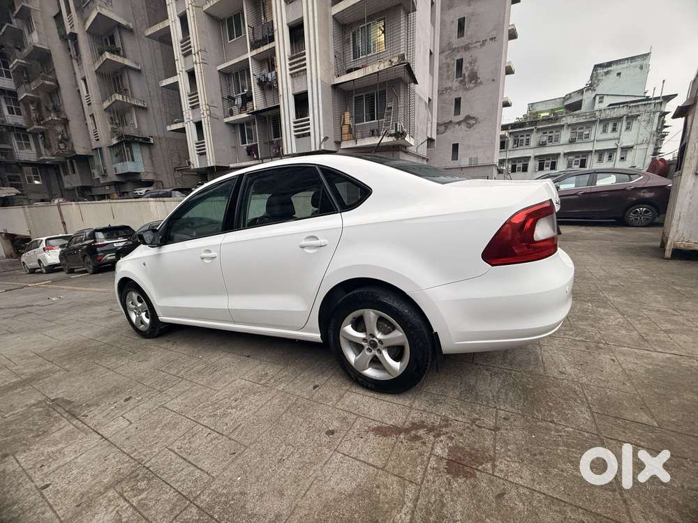 Skoda Rapid 1.5 Tdi At Ambition With Alloy Wheel, 2015, Diesel
