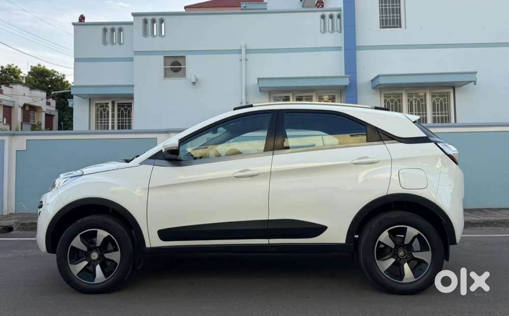 Tata Nexon Xz Plus (hs), 2018, Petrol