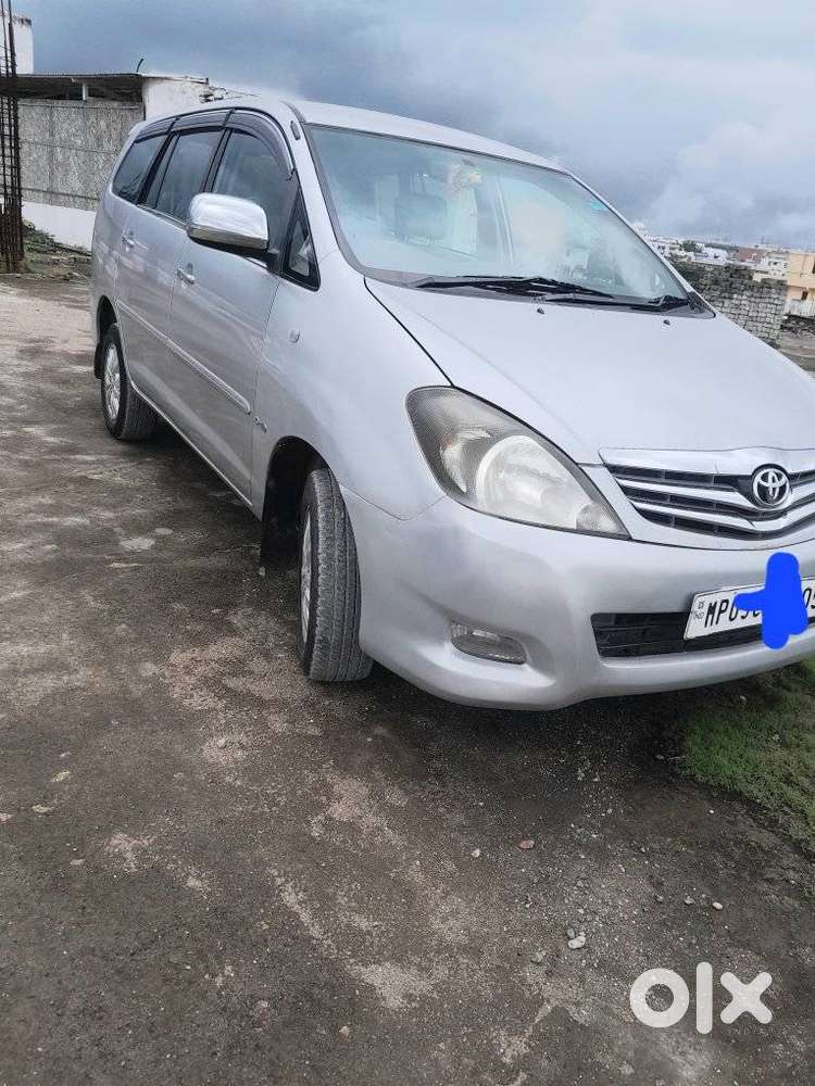 Toyota Innova 2.5 V 7 Str, 2011, Diesel