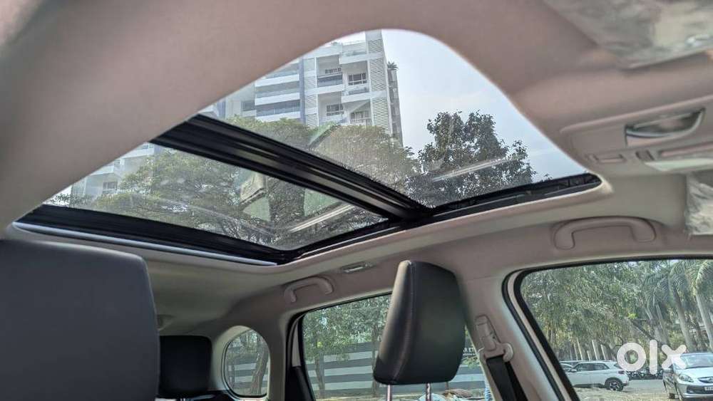 Maruti Suzuki Grand Vitara 1.5 Alpha Plus Dual Tone Intelligent Hybr..