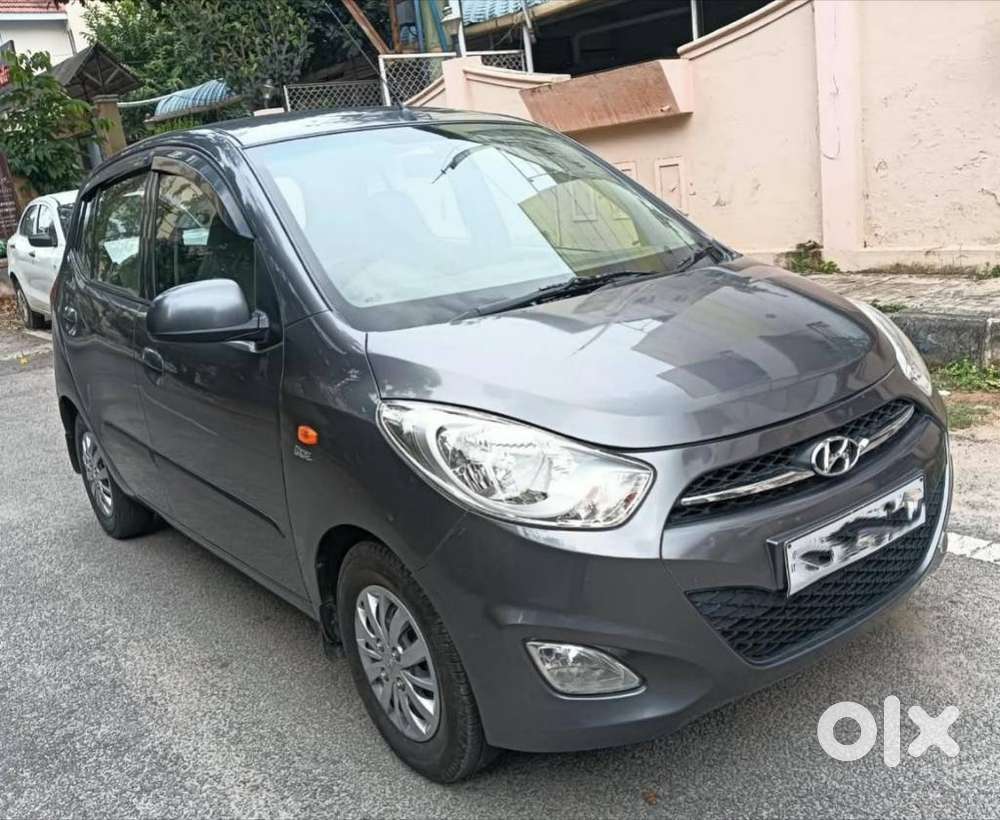 Hyundai I10 Sportz, 2016, Petrol