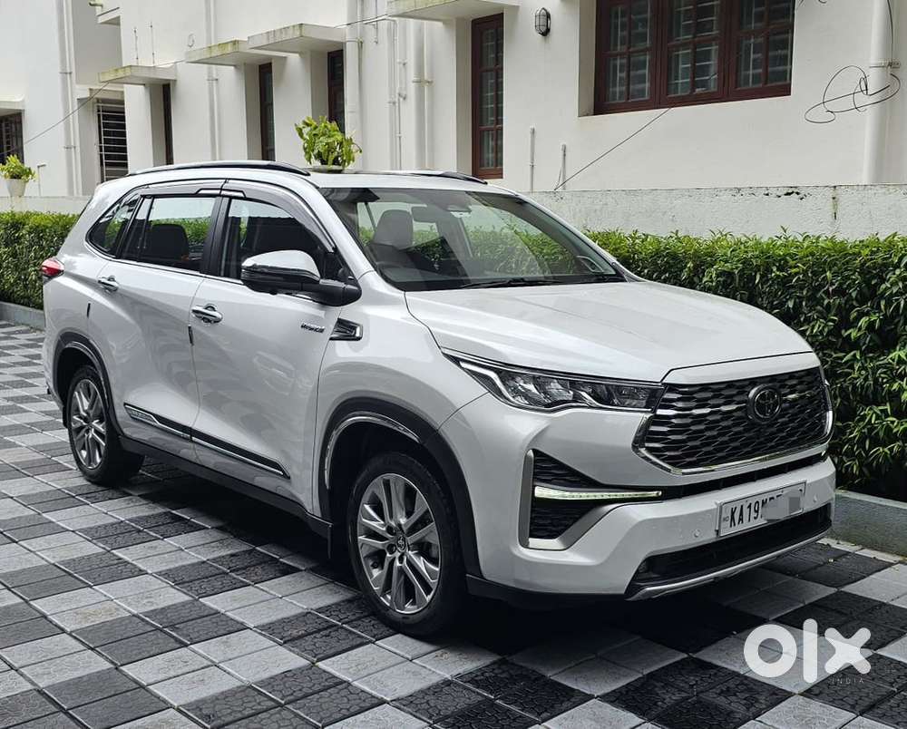Toyota Innova Hycross 2024 Petrol Automatic