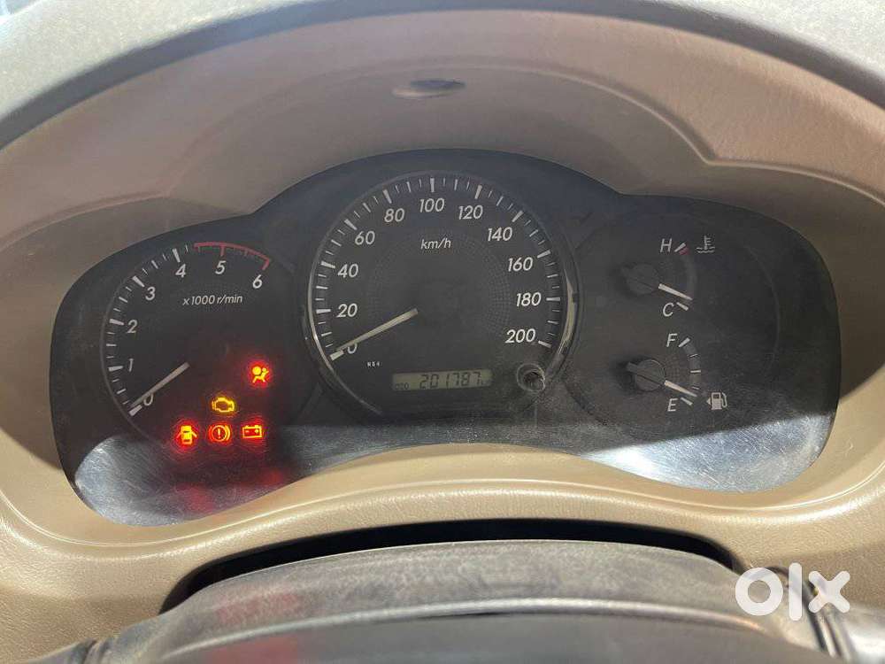 Toyota Innova 2.5 G (diesel) 7 Seater Bs Iv, 2015, Diesel