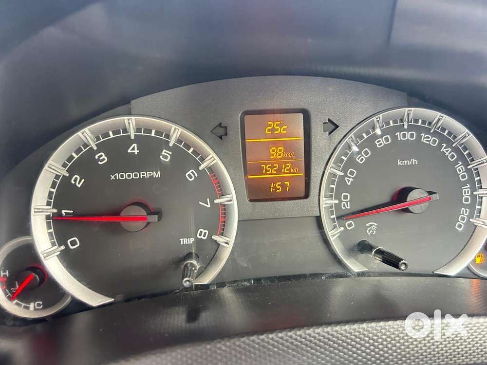 Maruti Suzuki Swift Zxi, 2015, Petrol