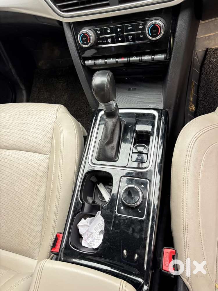 Mahindra Xuv700 2022 Diesel 90000 Km Driven