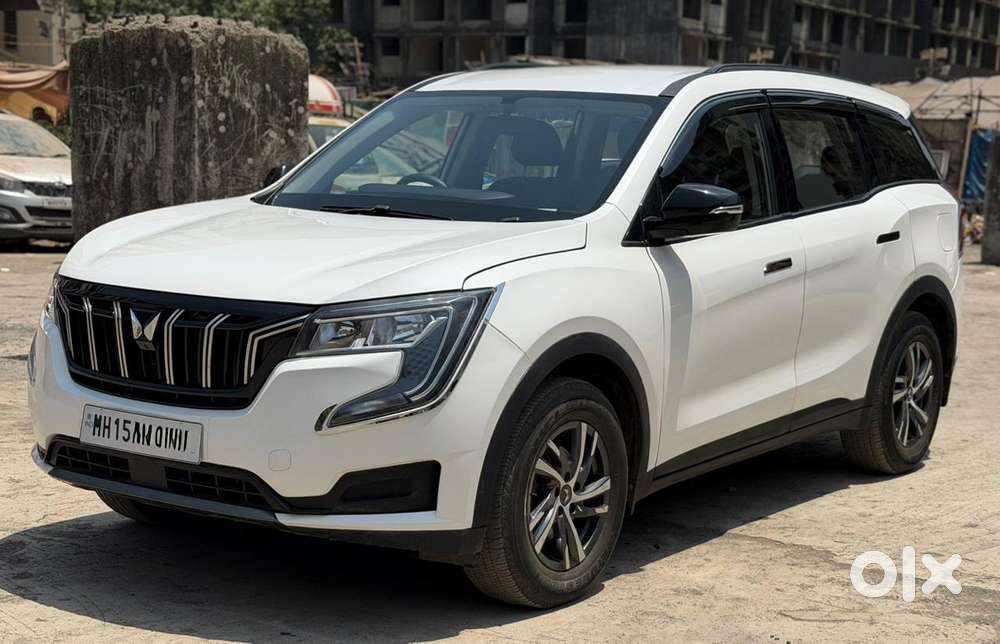 Mahindra Xuv700 2.0 Ax 5 Petrol Mt 7 Str, 2022, Petrol
