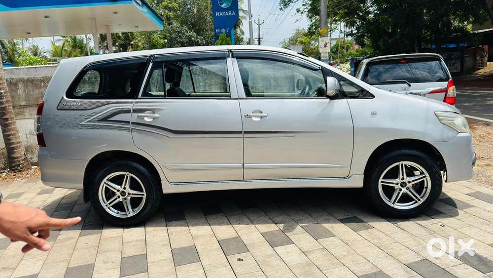 Toyota Innova 2014 Diesel Well Maintained