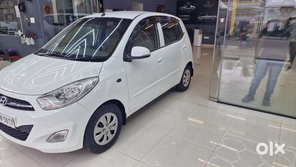 Hyundai I10 Sportz Petrol 2011