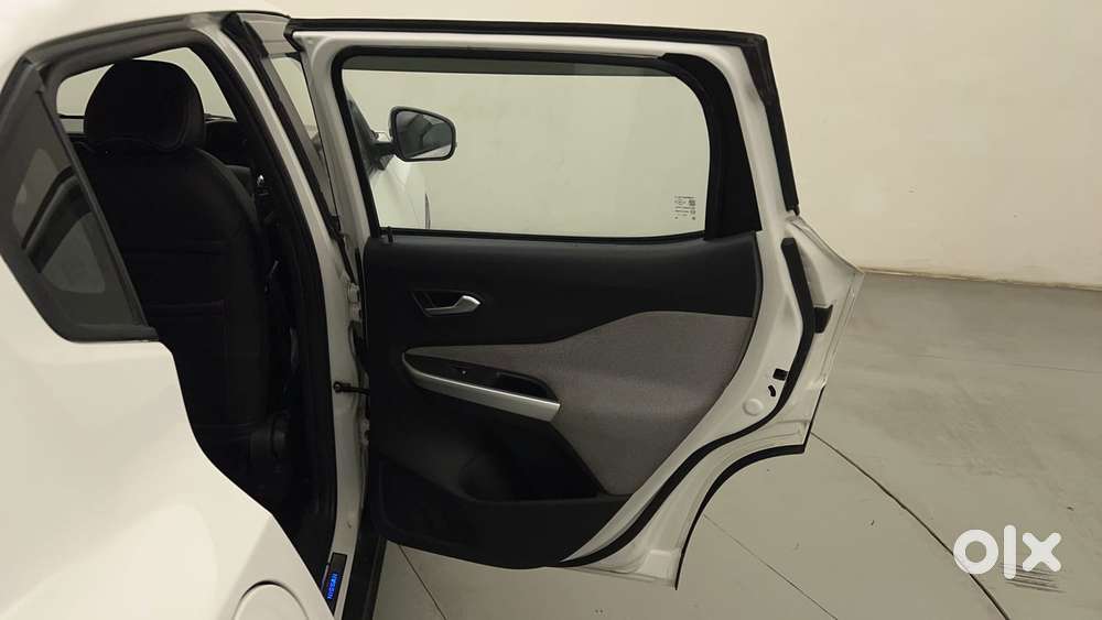 Nissan Magnite 1.0 Xv, 2022, Petrol