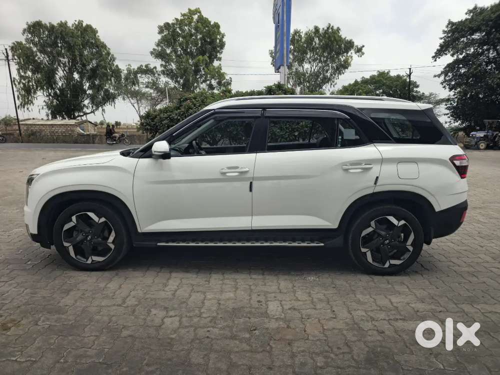 Hyundai Alcazar 2022 Diesel Auto 6 Str Dual Tone