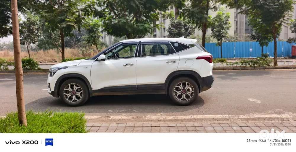 Kia Seltos Oct 2021 D Special Edition 64888 Km Driven At ₹10,75,000/-.