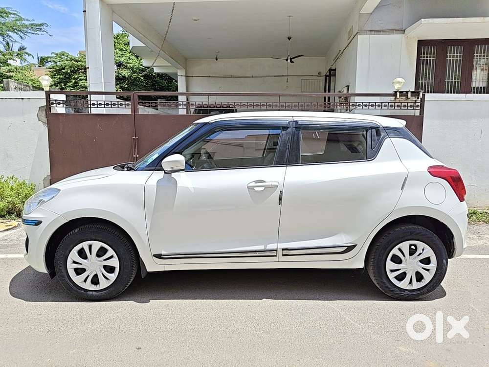 Maruti Suzuki Swift Vxi + Manual, 2023, Petrol