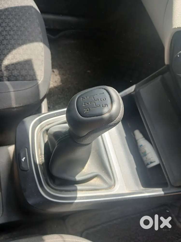 Altroz Xe Petrol Manual