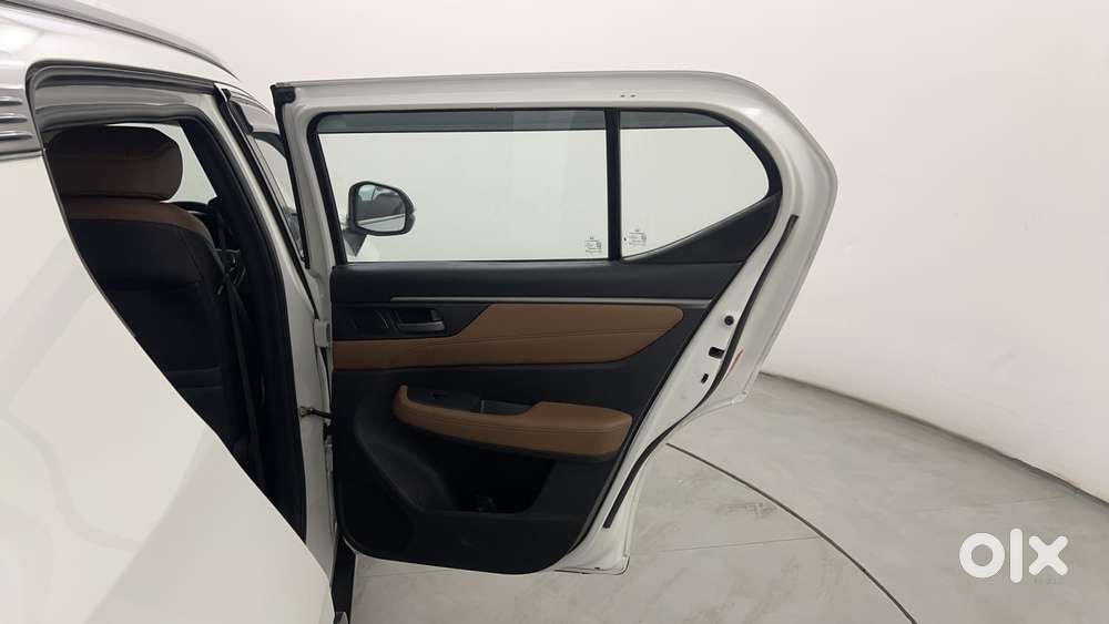 Honda Elevate Zx Cvt, 2023, Petrol