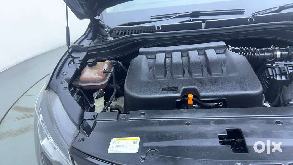 Mahindra Xuv700 2.0 Ax 7 Petrol At Str, 2022, Petrol