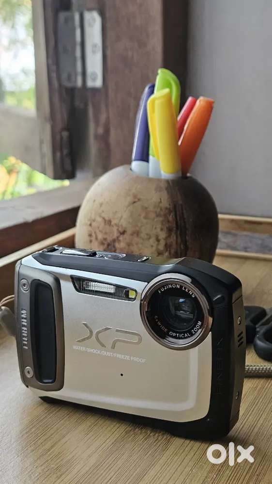   100 Years 1930フォトフレーム 希少 Fujifilm FinePix XP100 Digicam 16MP Fully Tested Battery & Charg
