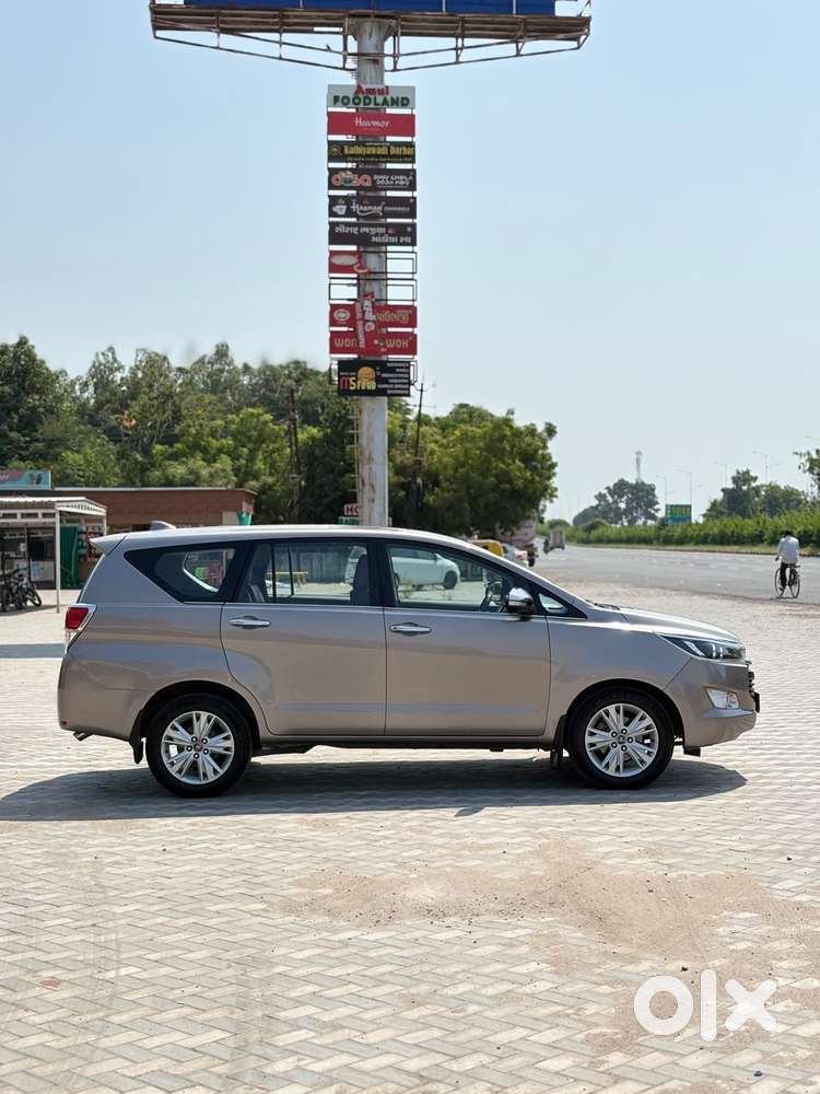 Toyota Innova Crysta 2.8z Automatic, 2016, Diesel