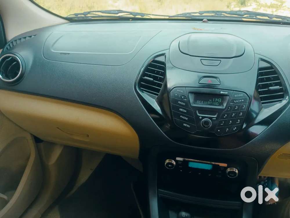 Ford Figo Titanium 2017