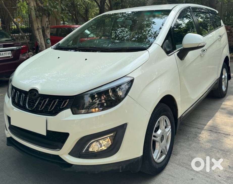 Mahindra Marazzo M6, 2018, Diesel