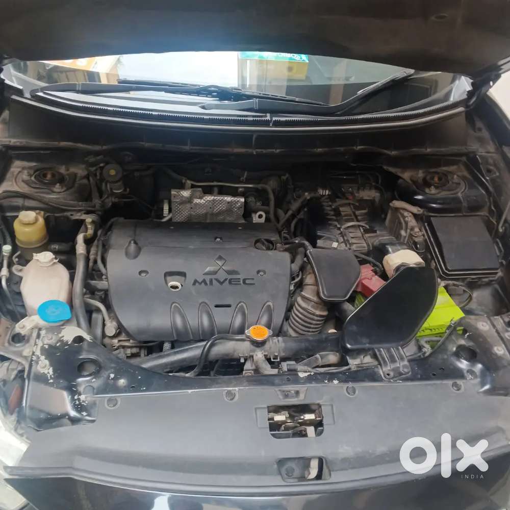 Mitsubishi Outlander 2012 Petrol 86000 Km Driven Automatic
